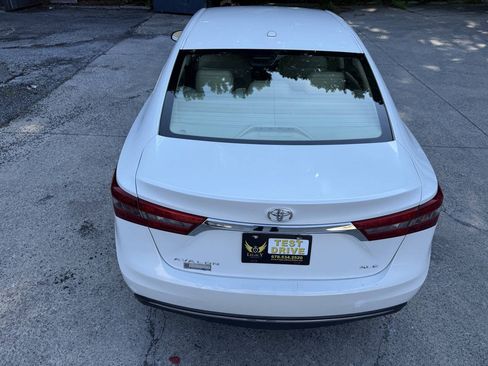 Used 2016 Toyota Avalon XLE FWD image 5