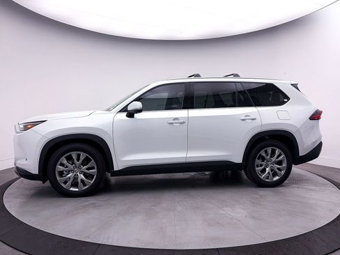 Used 2025 Toyota Grand Highlander FWD image 43