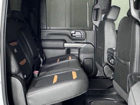 Used 2022 GMC Sierra 3500 AT4 image 30