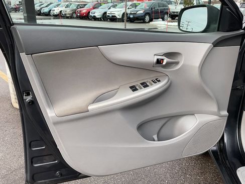 Used 2010 Toyota Corolla LE image 22