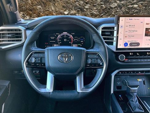 Used 2024 Toyota Tundra Platinum image 5