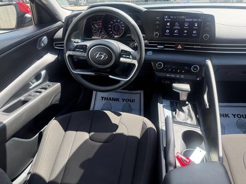Certified 2023 Hyundai Elantra SEL w/ Preferred Accessory Package FWD image 15
