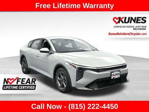 Used 2025 Kia K4 FWD image 1