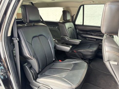 Used 2021 Ford Expedition Max Platinum image 11