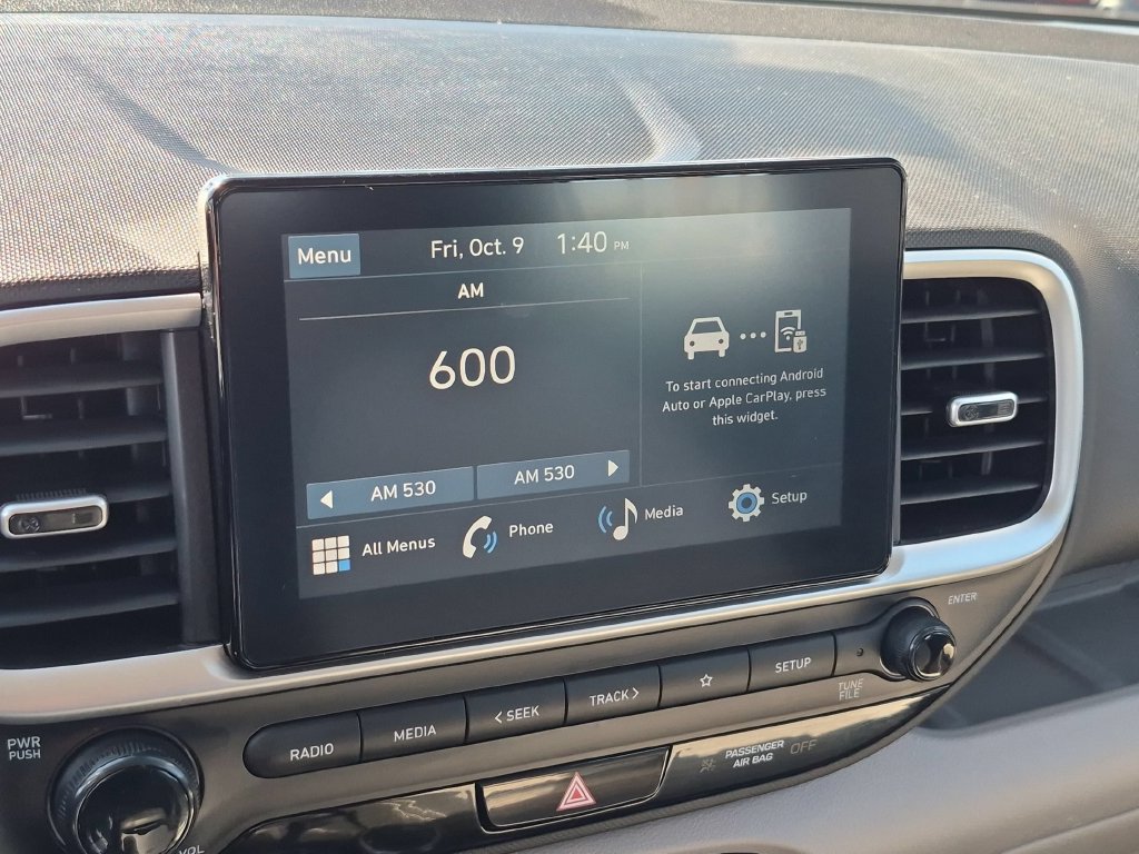 Used 2026 Hyundai Venue SEL FWD image 17