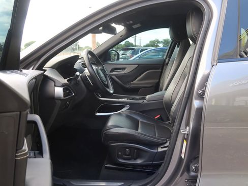 Used 2017 Jaguar F-PACE S AWD/4WD image 17