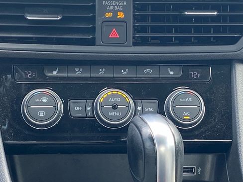 Used 2019 Volkswagen Jetta R-Line FWD image 10