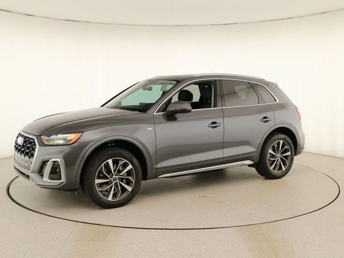 Used 2023 Audi Q5 2.0T Premium w/ Convenience Package AWD/4WD image 13