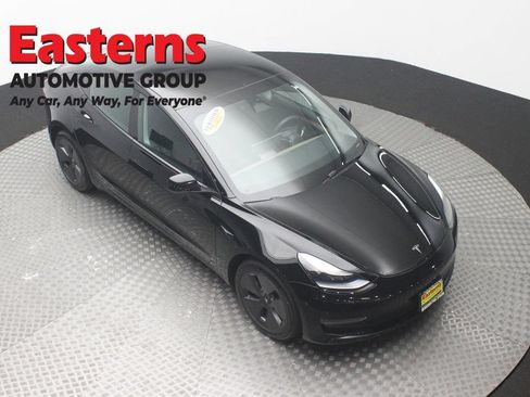 Used 2023 Tesla Model 3 Standard Range RWD image 3