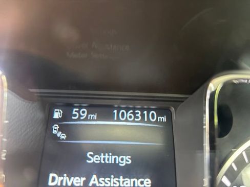 Used 2017 Nissan Titan SV AWD/4WD image 17