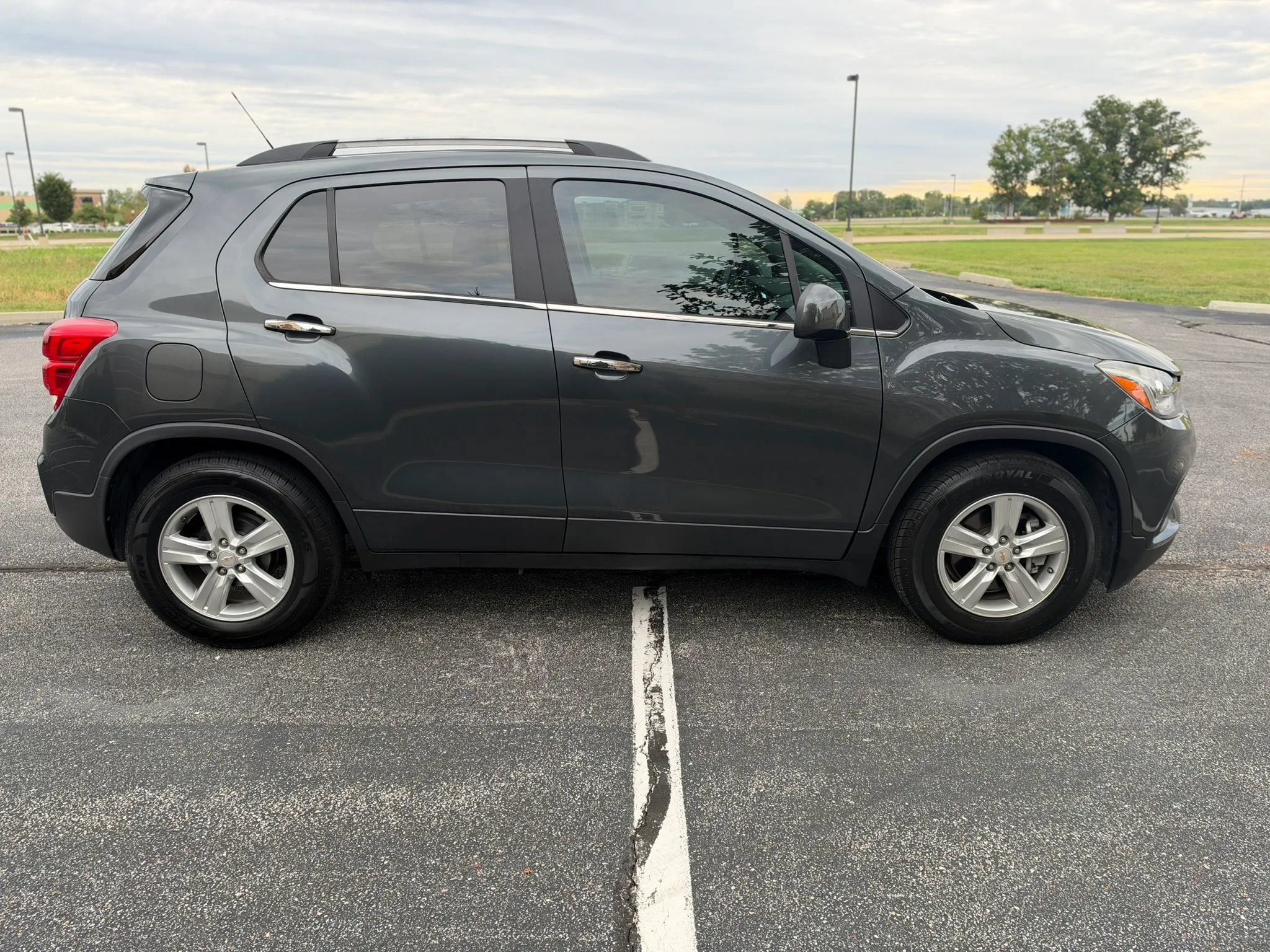 Used 2017 Chevrolet Trax LT w/ LT Convenience Package FWD image 6