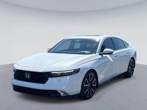 Certified 2023 Honda Accord Touring image 8