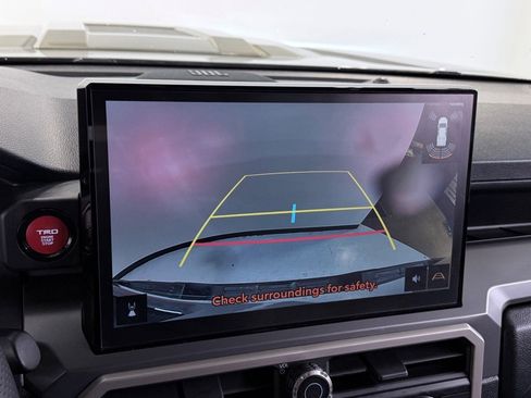 Used 2024 Toyota Tacoma TRD Sport image 33