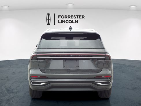 Used 2025 Lincoln Nautilus Black Label AWD/4WD image 4