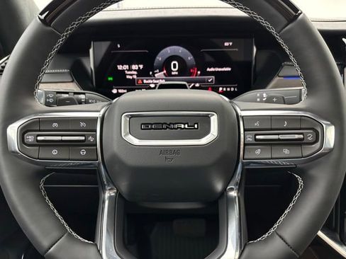 New 2026 GMC Acadia Denali Ultimate w/ LPO, Floor Liner Package AWD/4WD image 23