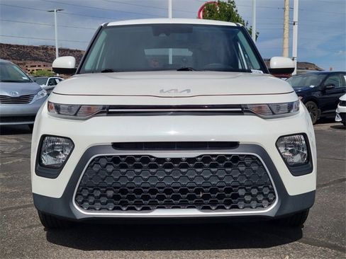Certified 2022 Kia Soul LX w/ Technology Package image 9