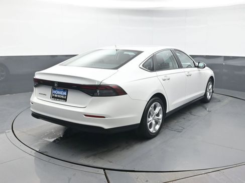 Certified 2024 Honda Accord LX image 7