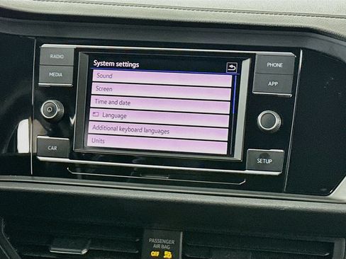 Used 2019 Volkswagen Jetta GLI FWD image 12