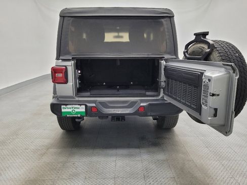 Used 2018 Jeep Wrangler Sport image 29