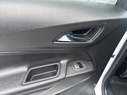 Used 2019 Chevrolet Equinox Premier image 27