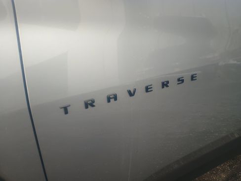 Used 2023 Chevrolet Traverse RS w/ LPO, Floor Liner Package image 5