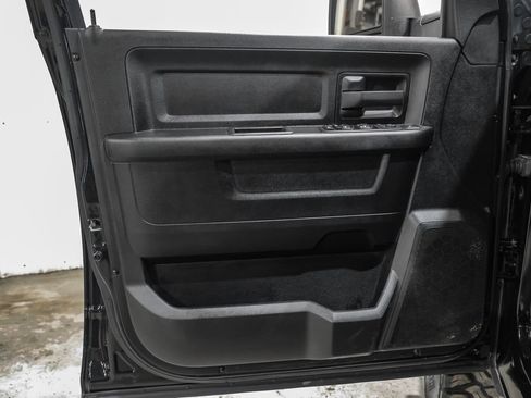 Used 2024 RAM 3500 Tradesman w/ Chrome Appearance Group AWD/4WD image 41