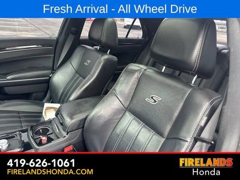 Used 2017 Chrysler 300 S w/ 300S Premium Group AWD/4WD image 18