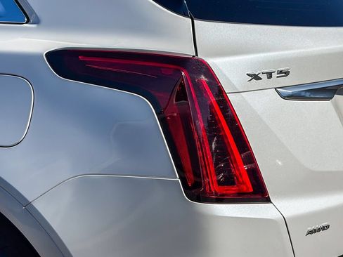 Certified 2023 Cadillac XT5 Premium Luxury AWD/4WD image 3