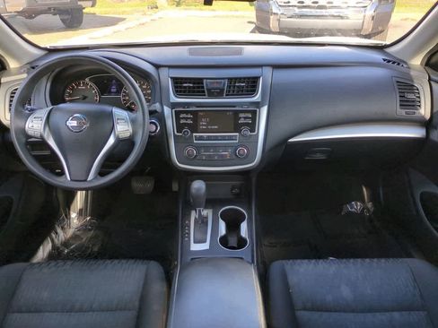 Used 2018 Nissan Altima 2.5 S w/ S Convenience Package image 14