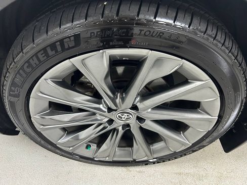 Used 2023 Toyota Crown w/ Advanced Technology Package AWD/4WD image 9