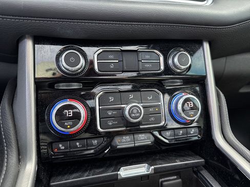 Used 2022 GMC Yukon Denali image 20