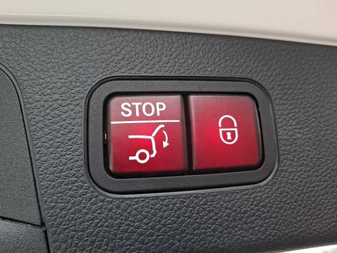 Certified 2022 Mercedes-Benz GLC 300 4MATIC image 26