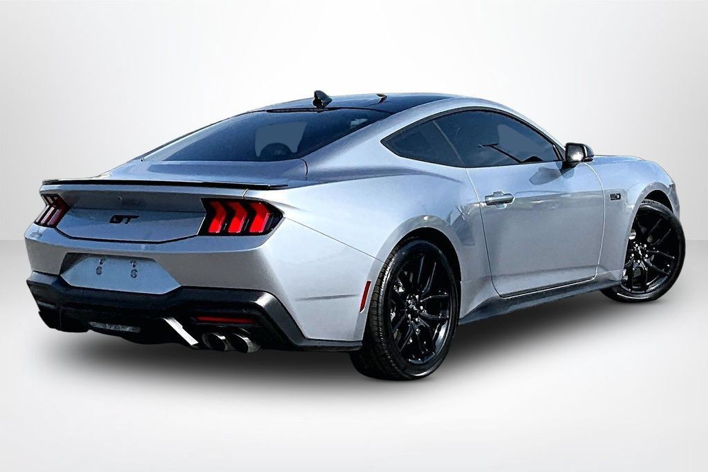 Used 2025 Ford Mustang GT Premium RWD image 6