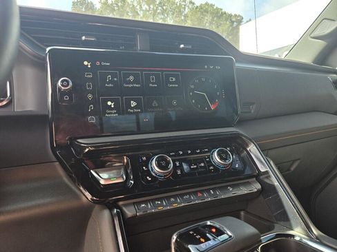 Used 2024 GMC Sierra 1500 AT4 w/ Technology Package image 12