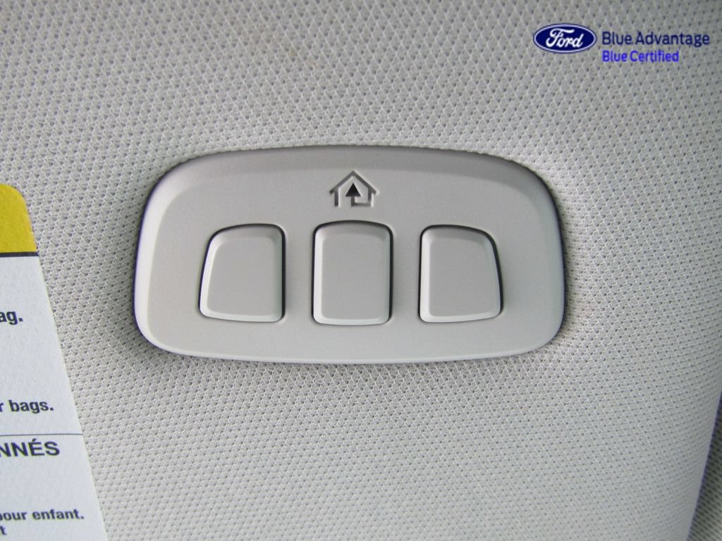 Used 2025 Ford Explorer Active AWD/4WD image 37