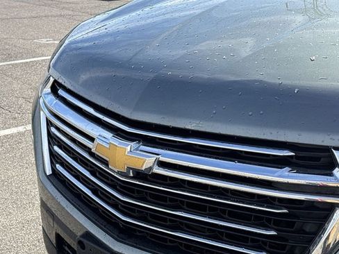 Used 2022 Chevrolet Traverse LT image 27