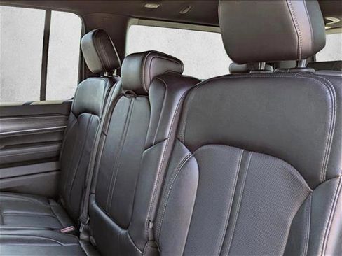 Used 2024 Jeep Wagoneer Series II w/ Flexible Seating Group RWD image 15