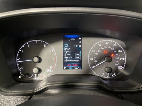 Certified 2023 Toyota Corolla LE image 18