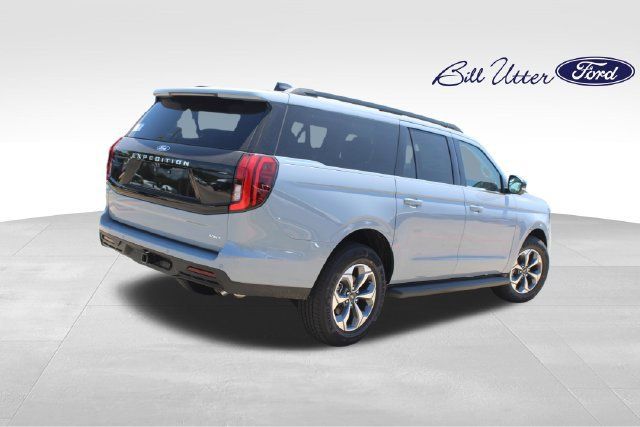 New 2027 Ford Expedition Max Active RWD image 3