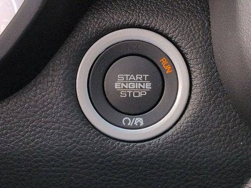Certified 2022 RAM 1500 Laramie AWD/4WD image 38