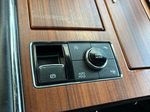 Used 2018 Lincoln Navigator Reserve w/ Technology Package image 24