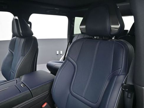 New 2026 INFINITI QX80 4WD w/ Sport Exterior Package image 13