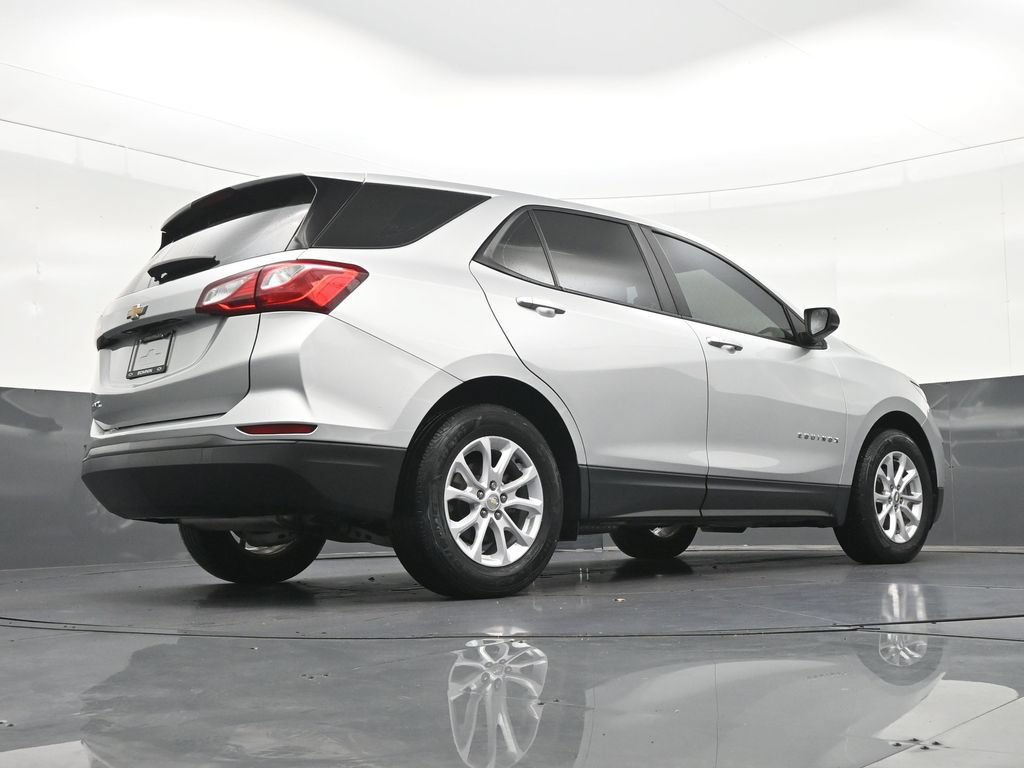 Used 2021 Chevrolet Equinox LS FWD image 29