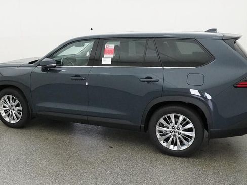 New 2026 Toyota Grand Highlander AWD image 4