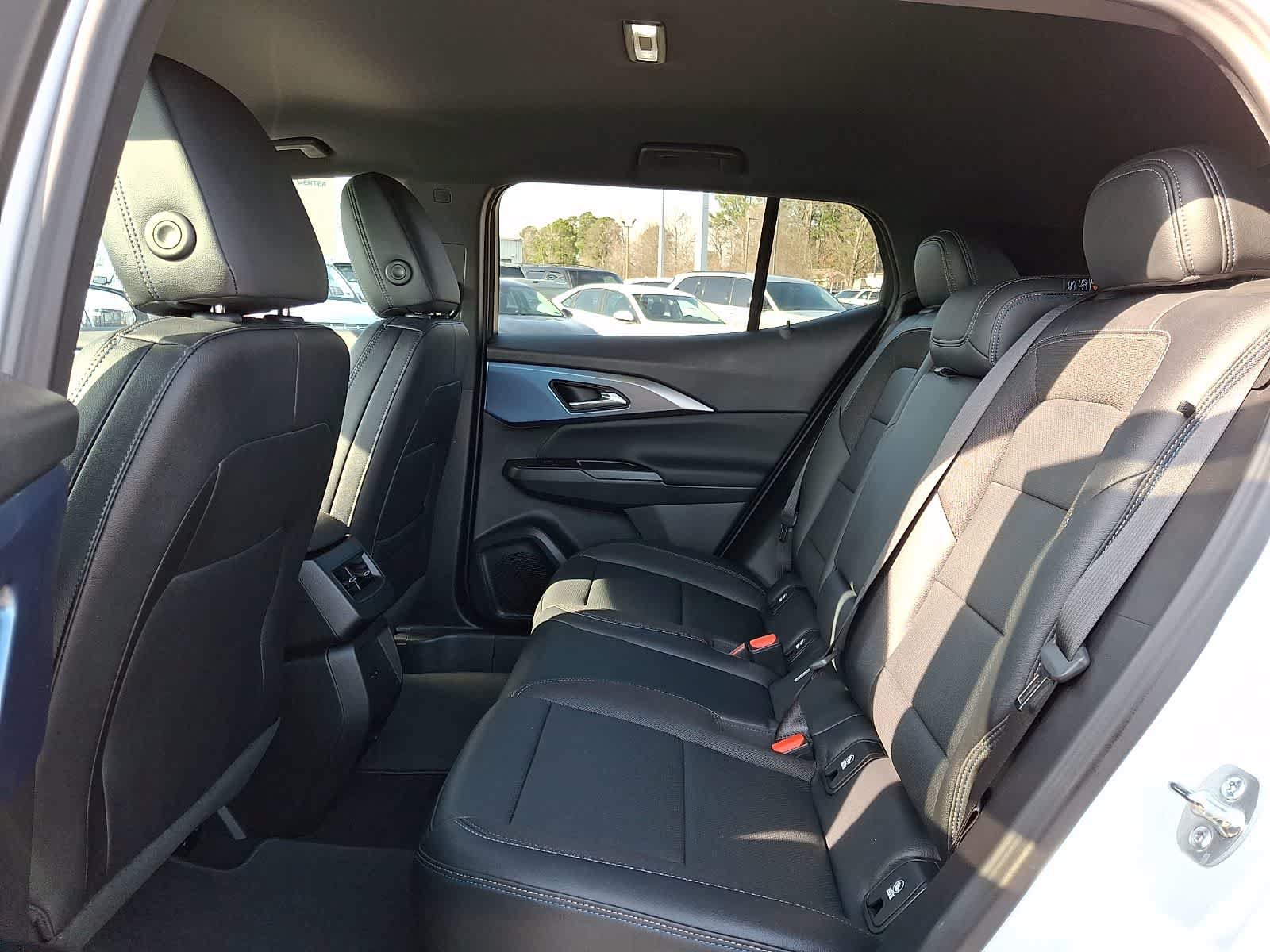 New 2026 Chevrolet Equinox EV LT FWD image 8