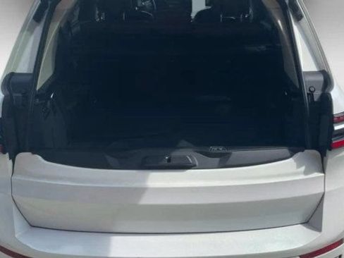Used 2023 BMW X7 xDrive40i AWD/4WD image 11