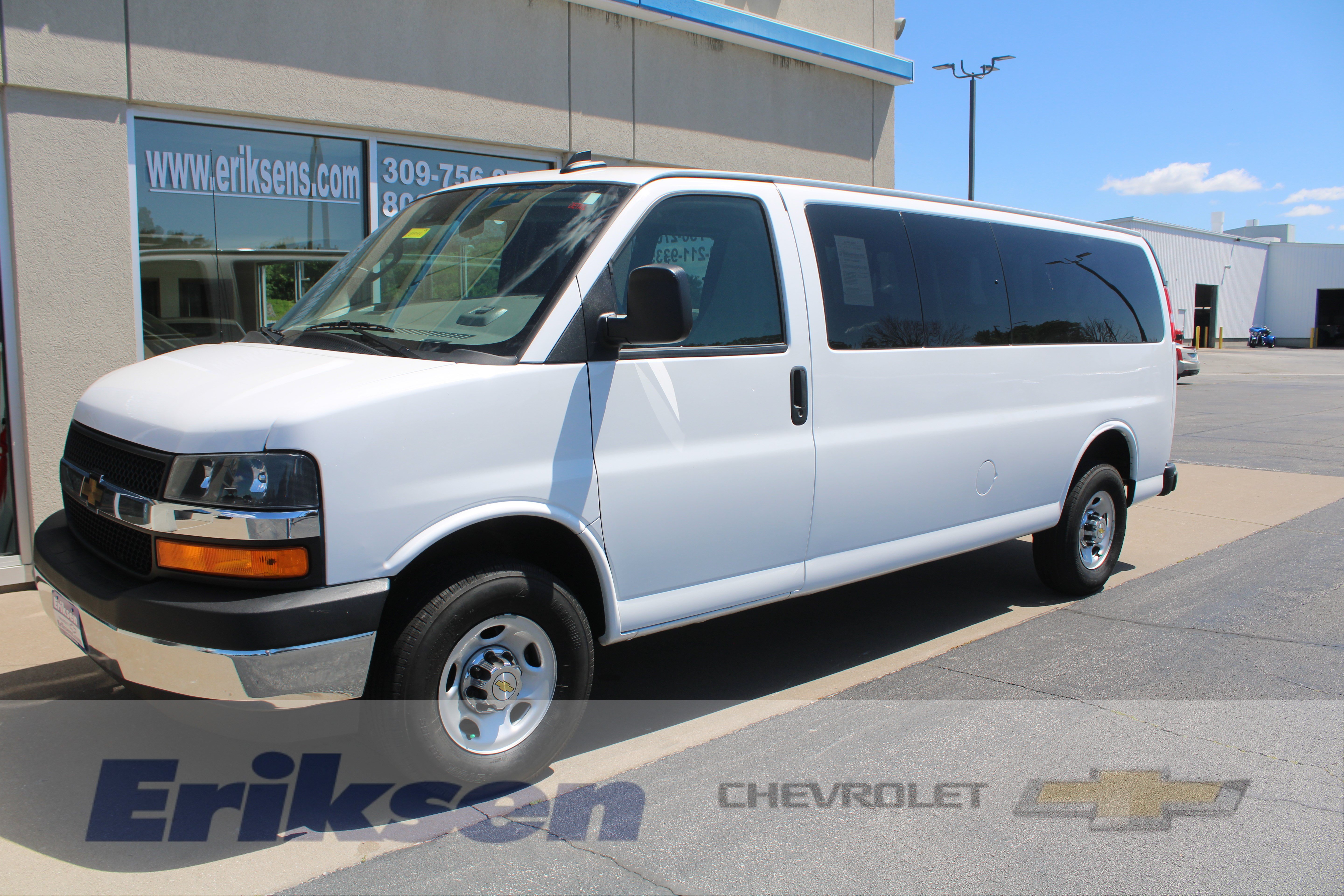 Certified 2025 Chevrolet Express 3500 LT w/ LT Preferred Equipment Group RWD image 1