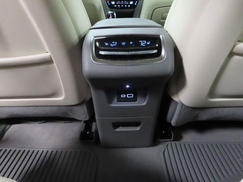 Used 2024 Cadillac XT6 Premium Luxury w/ Technology Package image 26