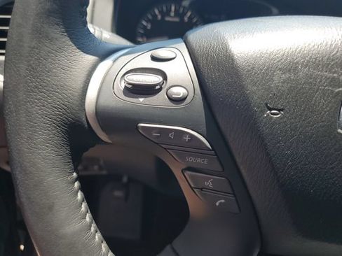 Used 2019 Nissan Pathfinder SL AWD/4WD image 23