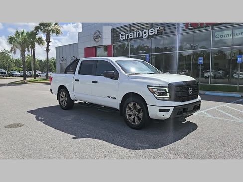 Used 2024 Nissan Titan SV w/ SV Bronze Edition Package RWD image 18